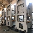 出售:2017年扬力JM36-250冲床 工作台面：12202300 侧开口：800 .