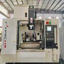 还有一台永华1370重型加工中心，三轴线轨，BT50主轴，.