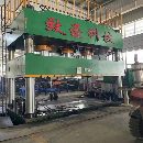 南通铭格1000，台面2.5米4米，开口1.8米，油缸行程1.2.