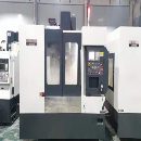 新到台湾丽伟V-40M加工中心，BT40主轴190直径，加大电.