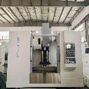 全新1580重型加工中心。三菱M80系统。BT50主轴皮带6000转，24把刀臂式刀库.