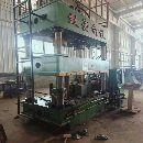 南通铭格315吨四柱液压机，工作台面1.72.1米机器状况.