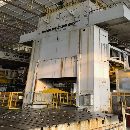 济南二机，四点压力机：LD41300/700，台面4.6/2.5米。.