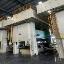 扬力四点压力机冲压线一条，0400，台面46002500，在位.
