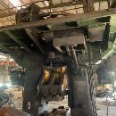 青岛锻压产双盘摩擦压力机，1600吨，少用，现在在厂位.