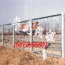 []公路封闭式护栏，机场金属围栏网规格多样，价格多样